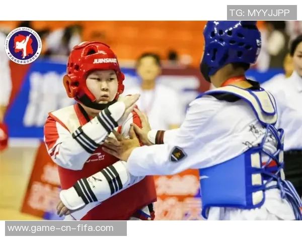 彼得堡足球队奋勇争先展现团队精神与竞技风采的精彩瞬间 彼得堡足球队奋勇争先展现团队精神与竞技风采的精彩瞬间